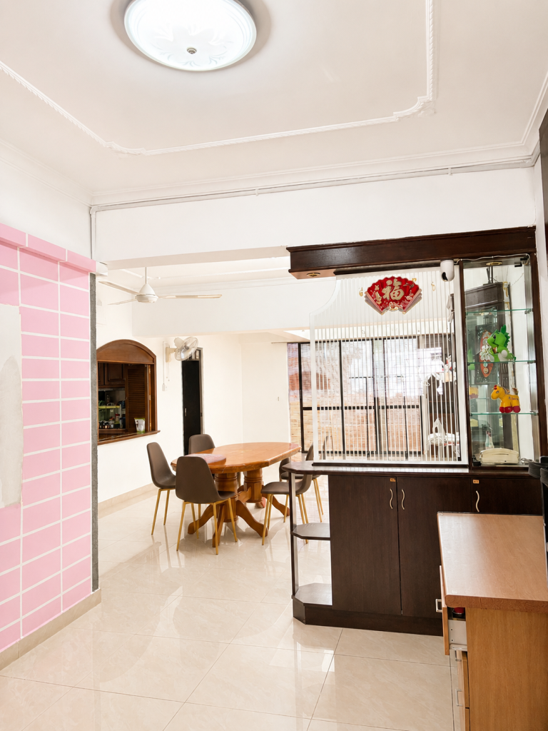 IMU Accommodation Super Spacious Living Room from Entrance